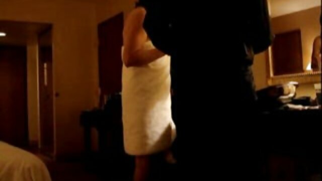 బస్టీ మరియు వంకరగా మెలినా మేసన్ టాలీవుడ్ సెక్స్ వీడియోస్ పైన గట్టిగా ఫకింగ్ చేస్తోంది